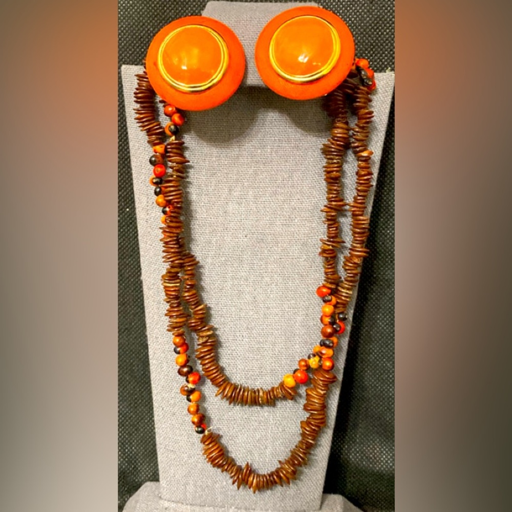 Vintage Orange & Brown Beads necklace with matching clip-on earrings